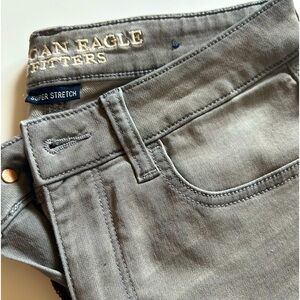 American Eagle gray super stretch jegging size 6 reg